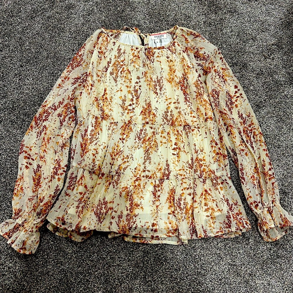 Floral long sleeve tiered top- size small NWT
